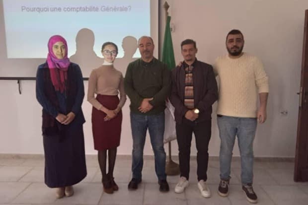 اختتام فعاليات الدورة التكوينية الثالثة والرابعة لطلبة الليسانس و الماستر لمركز وهران