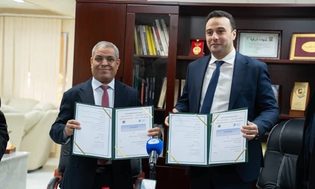 جامعة التكوين المتواصل توقع اتفاقية تعاون لتعزيز مهارات المنتخبين المحليين لولاية الجزائر في اللغة الإنجليزية