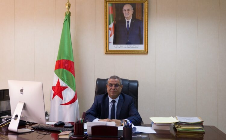  كلمة السيد مدير جامعة التكوين المتواصل لأسرة الجامعة