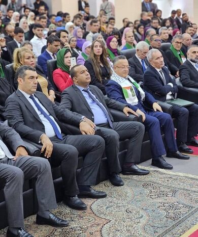  حضور وزير التعليم العالي والبحث العلمي محاضرة لرئيس مجلس الأمة السيد صالح قوجيل