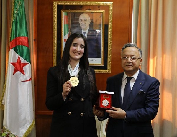  Algerian Student Sara Mfarrej Wins Medal in an International Competition in Qatar