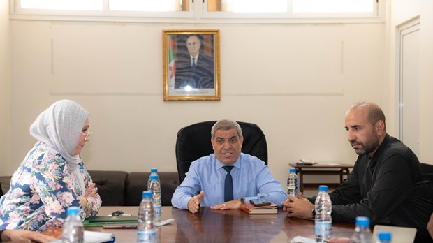  اجتماع تنسيقي برئاسة مدير الجامعة تحضيرا للدخول الجامعي 2025-2026