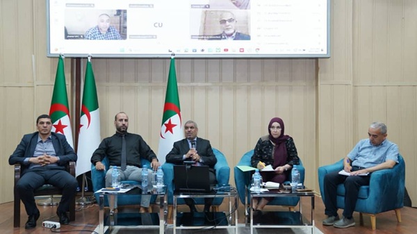 اجتماع تنسيقي لمتابعة تسيير مراكز جامعة التكوين المتواصل بيداغوجيا وإداريا