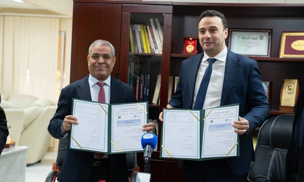 جامعة التكوين المتواصل توقع اتفاقية تعاون لتعزيز مهارات المنتخبين المحليين لولاية الجزائر في اللغة الإنجليزية