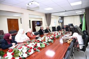 لقاء مدير الجامعة بمسؤولي الواجهات