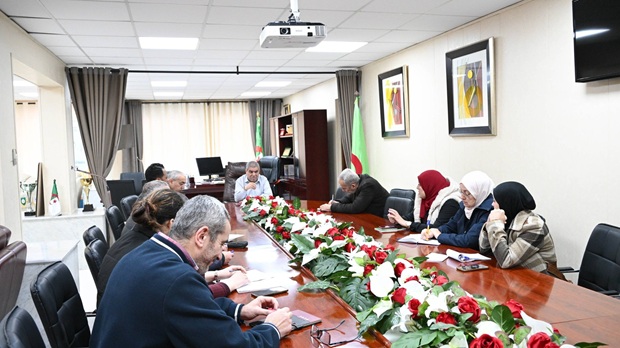  تنصيب أعضاء جدد لخلية الرقمنة وتعزيز مسار التحول الرقمي بجامعة التكوين المتواصل