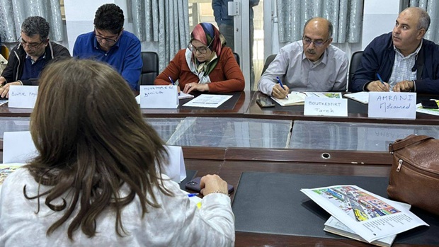 تنظيم مقهى محادثة تحت اشراف مختصين لطلبة الانحليزية التقنية بمركز بوزريعة