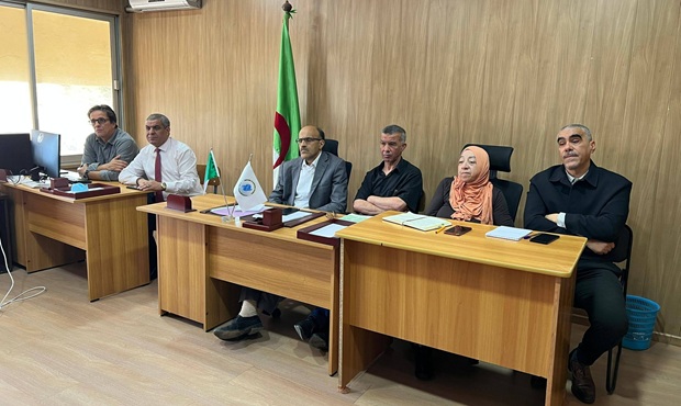 جامعة التكوين المتواصل تشارك في اختتام دورة تكوينية حول تسيير المرفق العمومي والوقاية من الفساد بإليزي